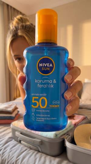 NIVEA Sun · bottle hero